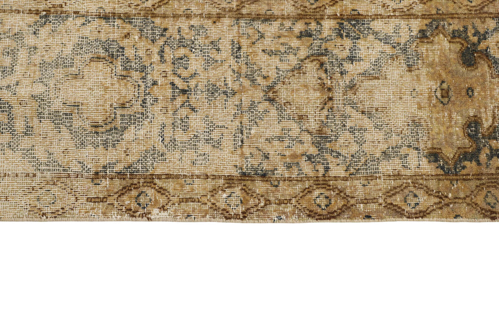 Vintage Kerman Collection: Antique Persian Hand-Knotted Rugs in Recoloured, Stonewashed Finishes242 cm x 362 cm