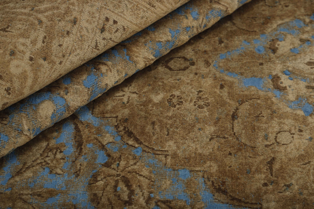Vintage Royal Collection: Antique Persian Hand-Knotted Rugs in Stonewashed, Recoloured Finishes279 cm x 387 cm