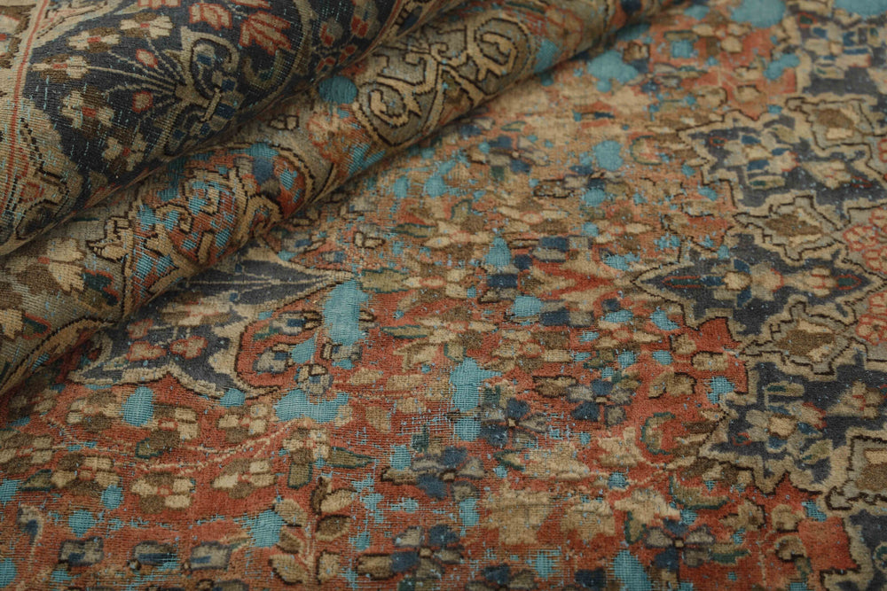 Vintage Kerman Collection: Antique Persian Hand-Knotted Rugs in Recoloured, Stonewashed Finishes300 cm x 393 cm