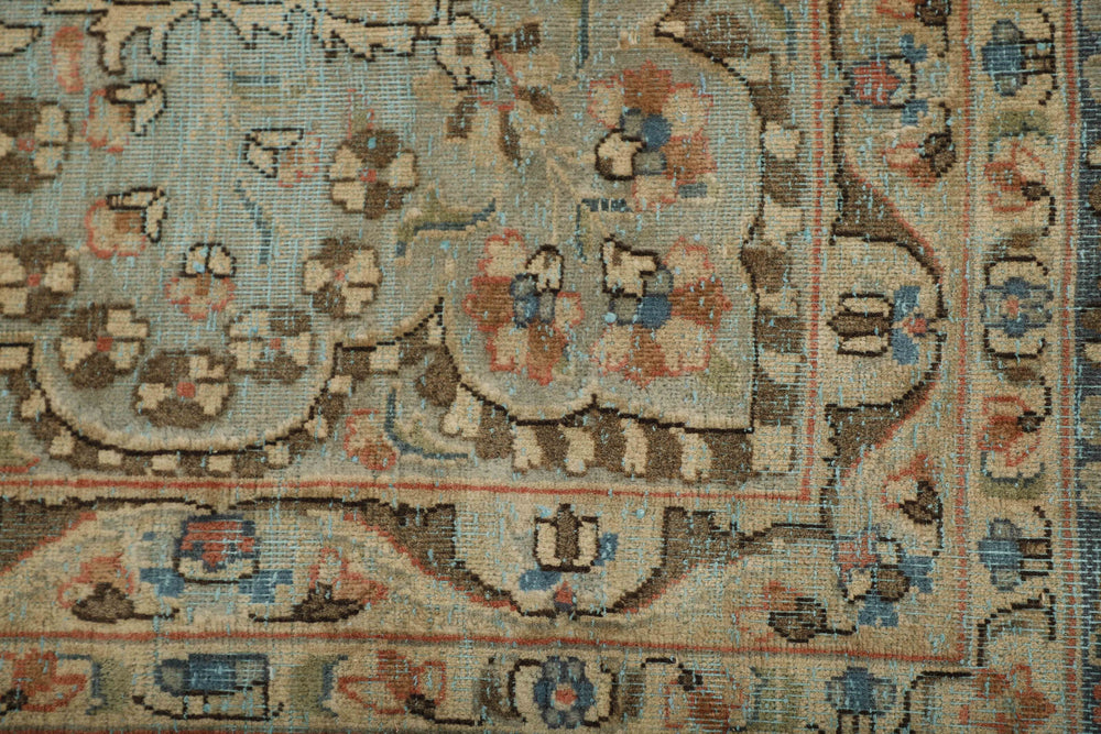 Vintage Kerman Collection: Antique Persian Hand-Knotted Rugs in Recoloured, Stonewashed Finishes300 cm x 393 cm