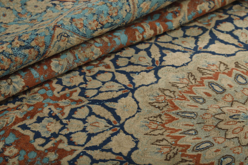 Vintage Kerman Collection: Antique Persian Hand-Knotted Rugs in Recoloured, Stonewashed Finishes300 cm x 397 cm