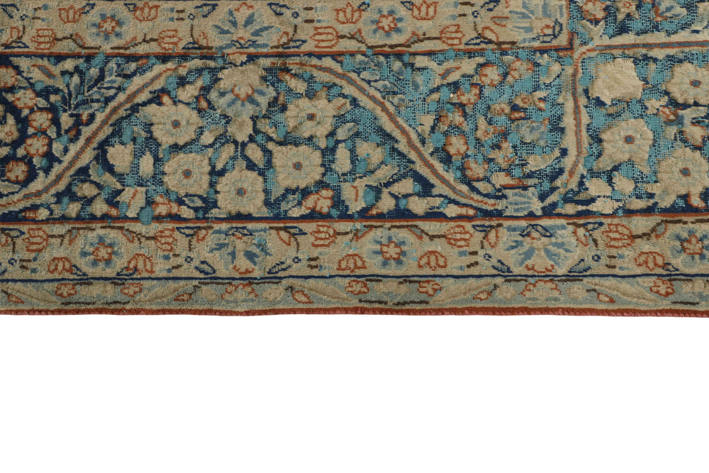Vintage Kerman Collection: Antique Persian Hand-Knotted Rugs in Recoloured, Stonewashed Finishes300 cm x 397 cm