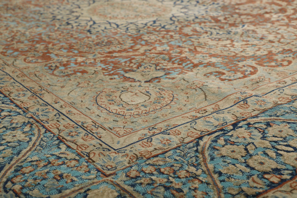 Vintage Kerman Collection: Antique Persian Hand-Knotted Rugs in Recoloured, Stonewashed Finishes300 cm x 397 cm