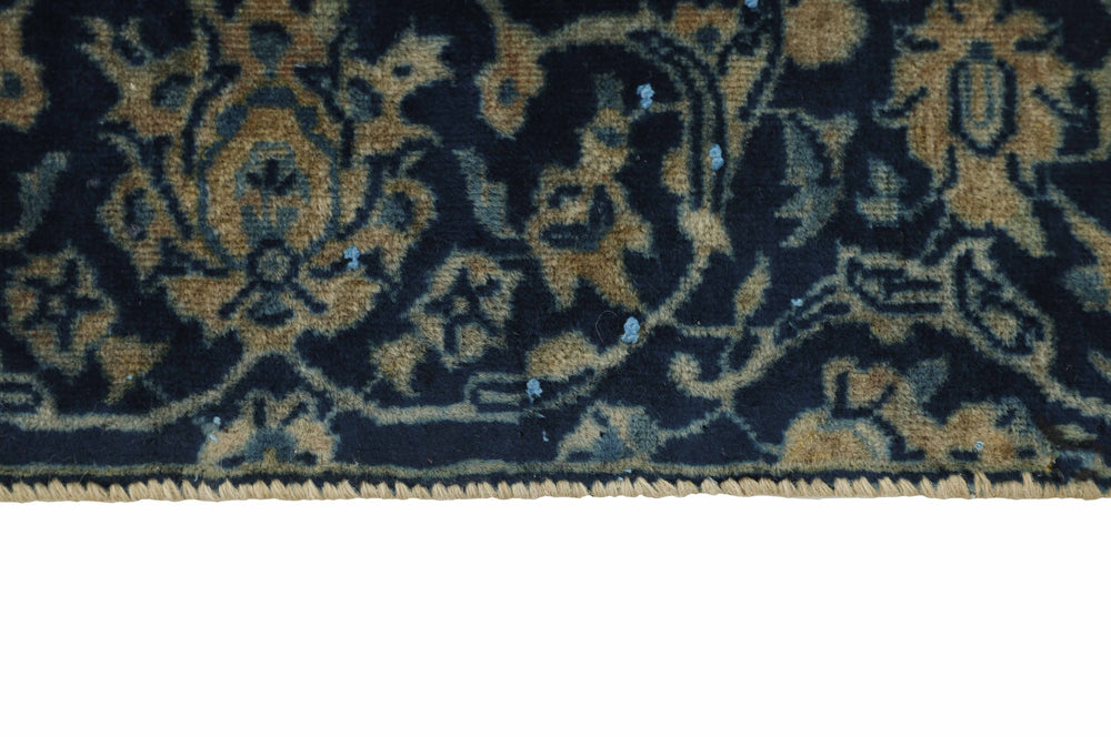 Vintage Royal Collection: Antique Persian Hand-Knotted Rugs in Stonewashed, Recoloured Finishes190 cm x 302 cm