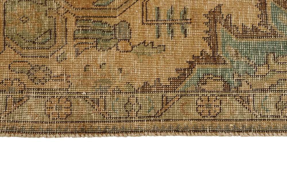 Vintage Royal Collection: Antique Persian Hand-Knotted Rugs in Stonewashed, Recoloured Finishes233 cm x 324 cm