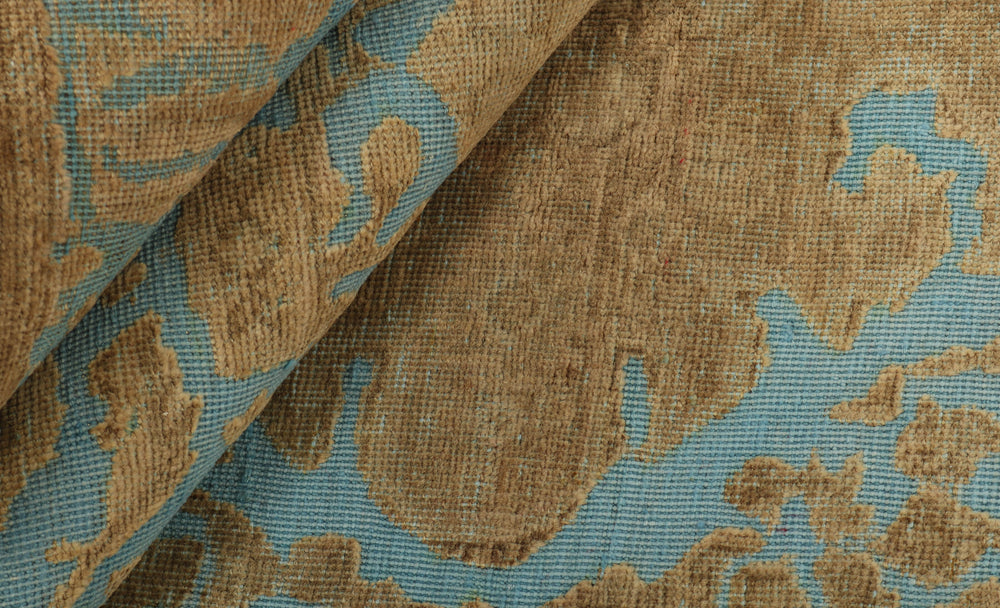 Vintage Royal Collection: Antique Persian Hand-Knotted Rugs in Stonewashed, Recoloured Finishes197 cm x 280 cm