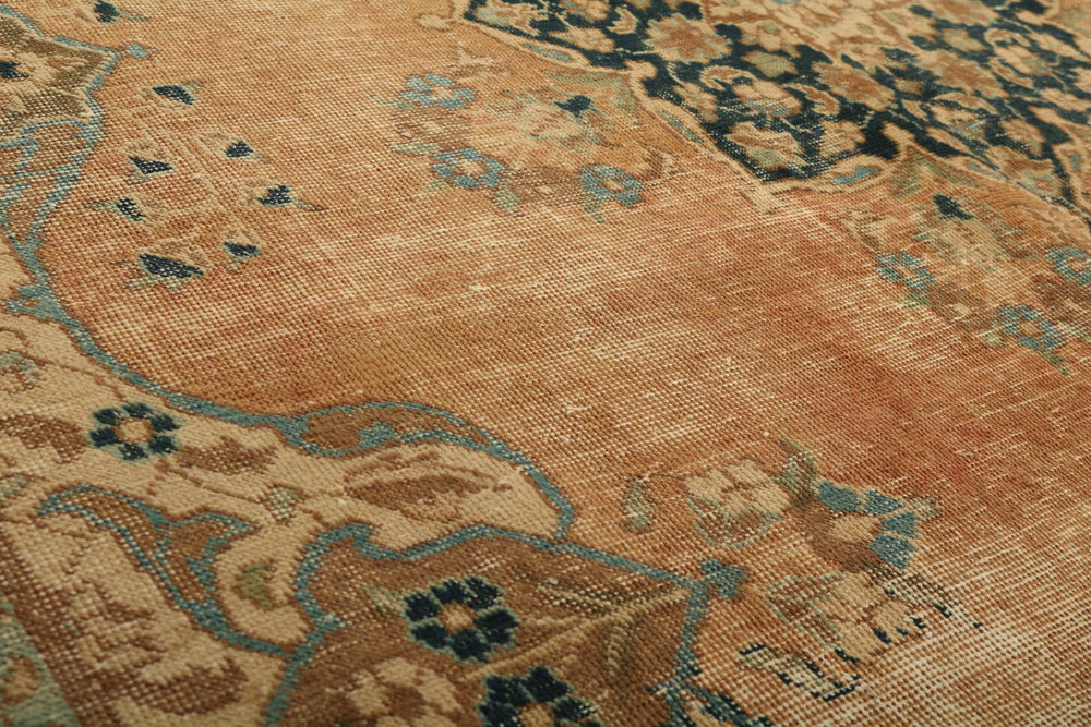 Vintage Royal Collection: Antique Persian Hand-Knotted Rugs in Stonewashed, Recoloured Finishes223 cm x 320 cm