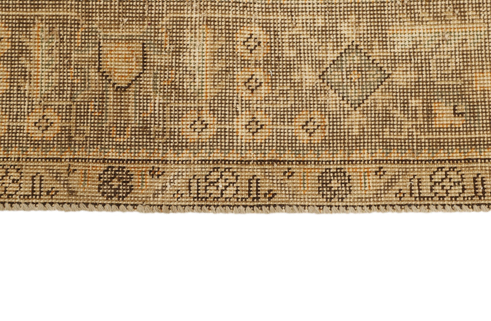 Vintage Royal Collection: Antique Persian Hand-Knotted Rugs in Stonewashed, Recoloured Finishes196 cm x 285 cm