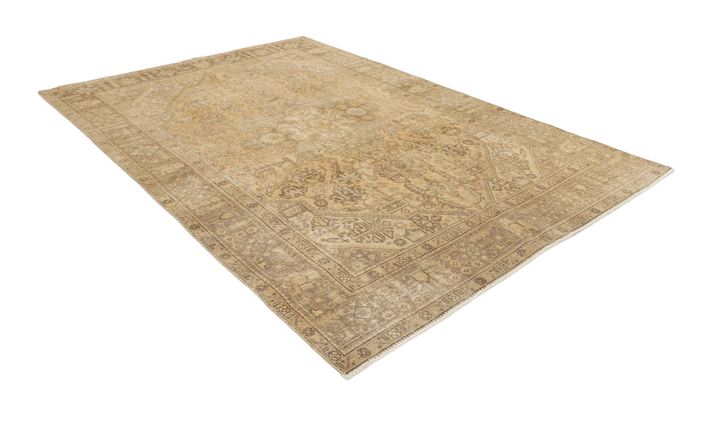 Vintage Royal Collection: Antique Persian Hand-Knotted Rugs in Stonewashed, Recoloured Finishes196 cm x 285 cm