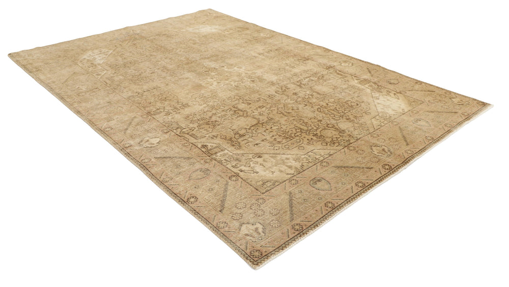 Vintage Royal Collection: Antique Persian Hand-Knotted Rugs in Stonewashed, Recoloured Finishes197 cm x 284 cm
