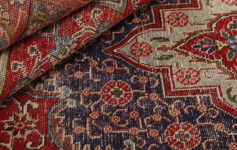 Vintage Royal Collection: Antique Persian Hand-Knotted Rugs in Stonewashed, Recoloured Finishes266 cm x 370 cm