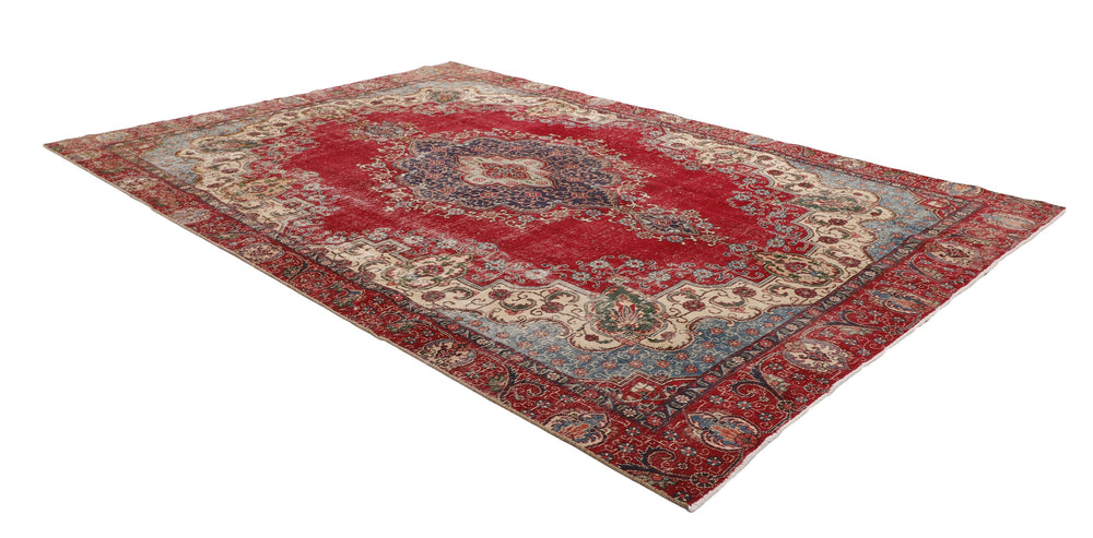 Vintage Royal Collection: Antique Persian Hand-Knotted Rugs in Stonewashed, Recoloured Finishes266 cm x 370 cm