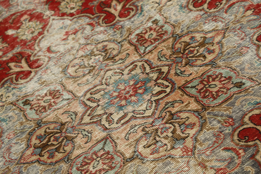 Vintage Royal Collection: Antique Persian Hand-Knotted Rugs in Stonewashed, Recoloured Finishes270 cm x 378 cm