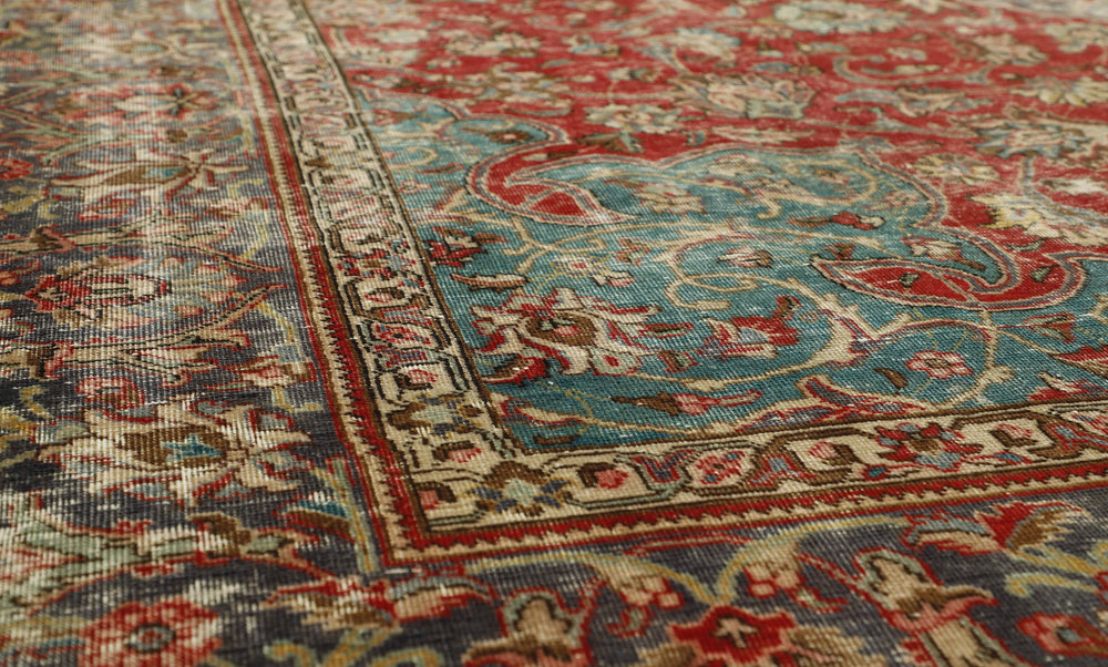 Vintage Royal Collection: Antique Persian Hand-Knotted Rugs in Stonewashed, Recoloured Finishes270 cm x 378 cm