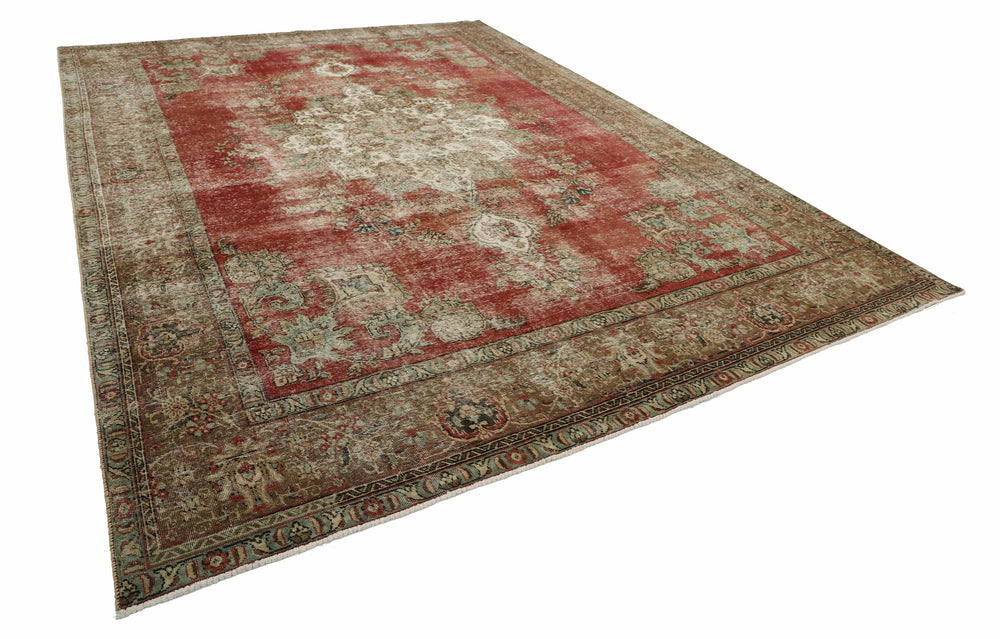 Vintage Royal Collection: Antique Persian Hand-Knotted Rugs in Stonewashed, Recoloured Finishes294 cm x 405 cm