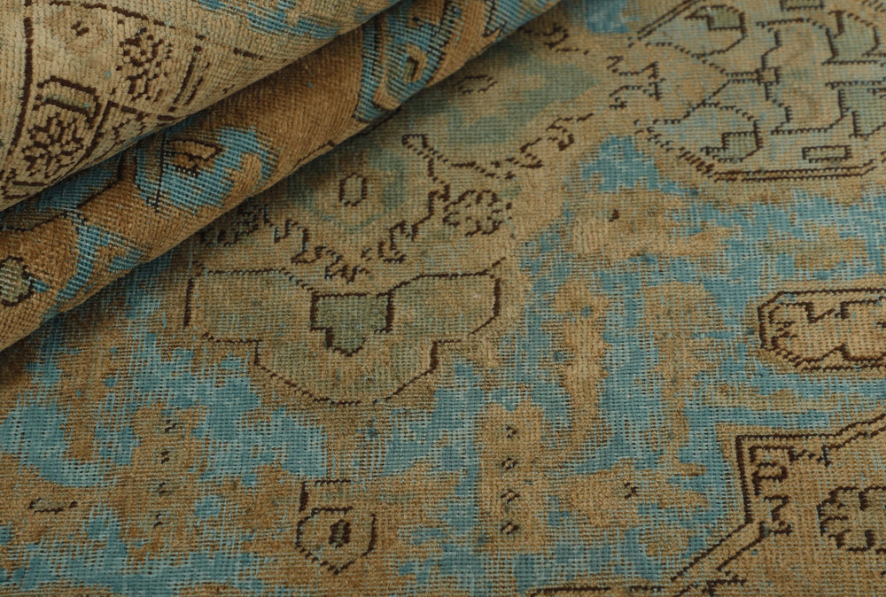 Vintage Royal Collection: Antique Persian Hand-Knotted Rugs in Stonewashed, Recoloured Finishes287 cm x 367 cm