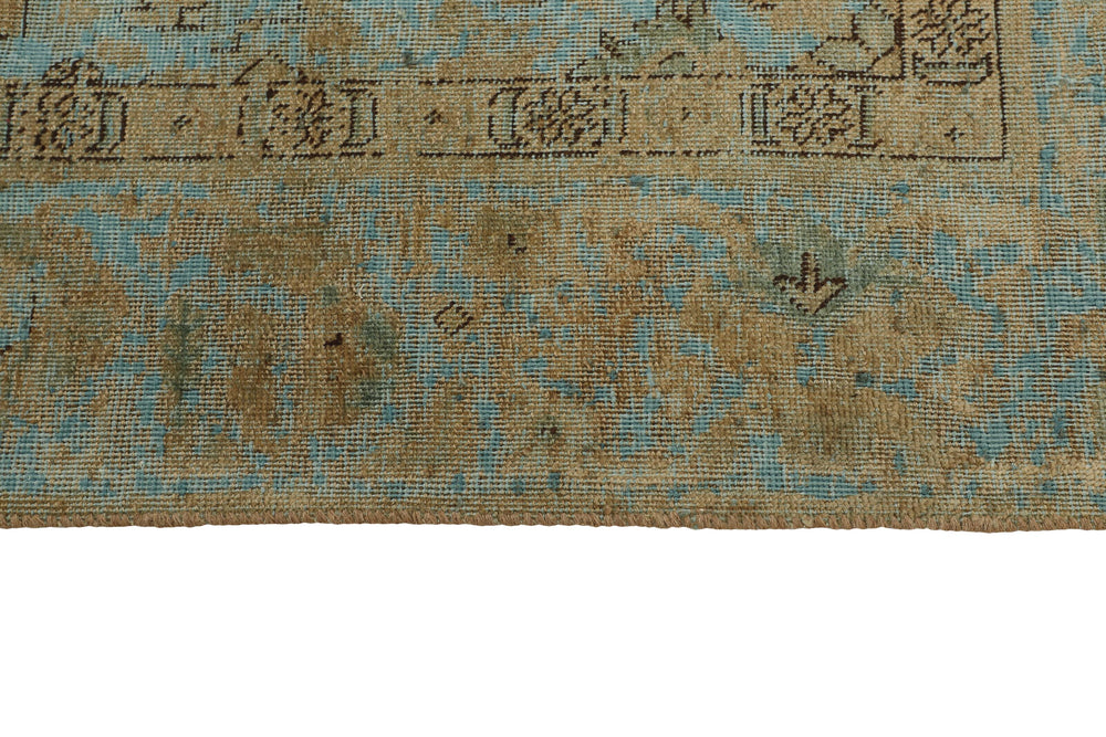 Vintage Royal Collection: Antique Persian Hand-Knotted Rugs in Stonewashed, Recoloured Finishes287 cm x 367 cm