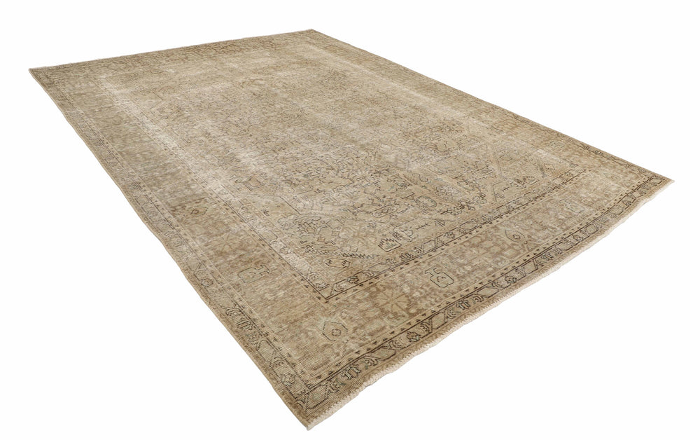Vintage Royal Collection: Antique Persian Hand-Knotted Rugs in Stonewashed, Recoloured Finishes245 cm x 334 cm