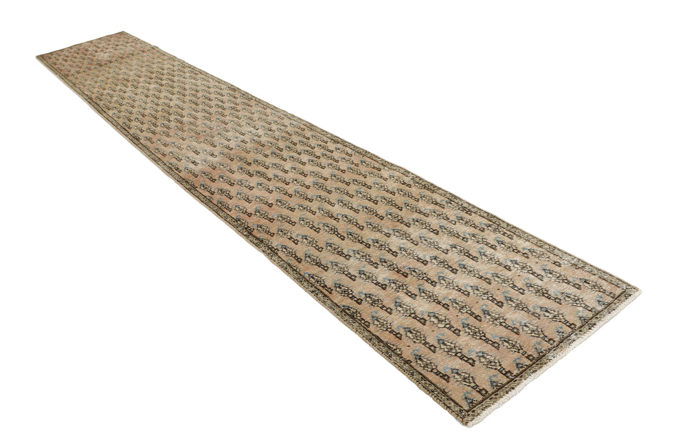 Vintage Royal Collection: Antique Persian Hand-Knotted Rugs in Stonewashed, Recoloured Finishes71 cm x 440 cm