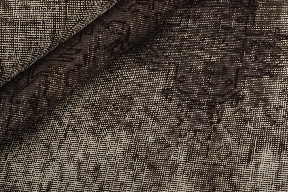 Vintage Royal Collection: Antique Persian Hand-Knotted Rugs in Stonewashed, Recoloured Finishes249 cm x 333 cm