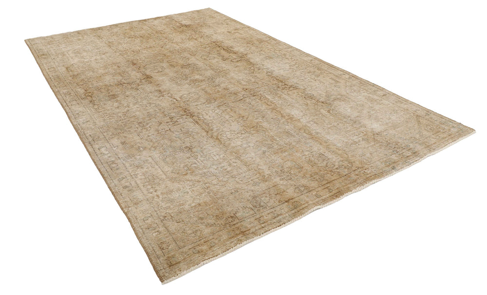 Vintage Royal Collection: Antique Persian Hand-Knotted Rugs in Stonewashed, Recoloured Finishes189 cm x 300 cm