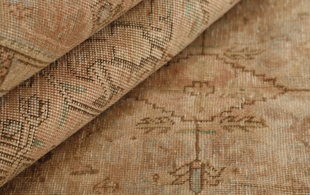 Vintage Royal Collection: Antique Persian Hand-Knotted Rugs in Stonewashed, Recoloured Finishes186 cm x 284 cm