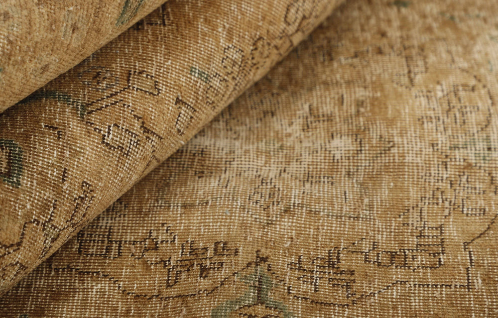 Vintage Royal Collection: Antique Persian Hand-Knotted Rugs in Stonewashed, Recoloured Finishes193 cm x 295 cm