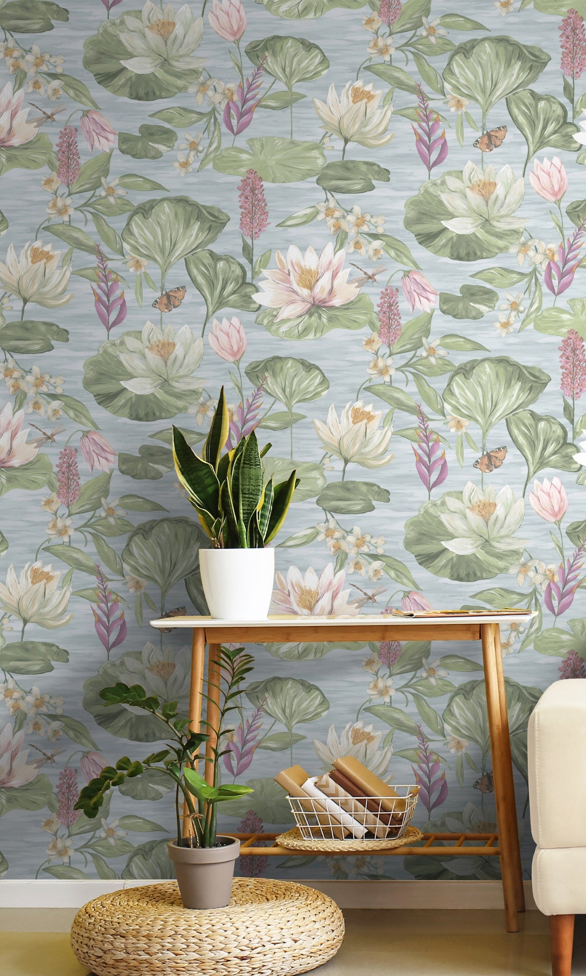 Blue Painted Waterlily Floral Wallpaper R8802