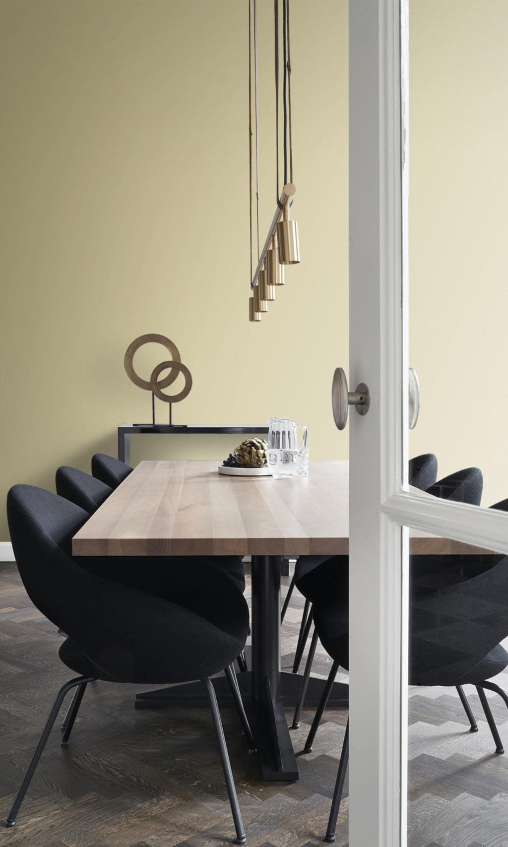 Light Yellow Plain Textured Wallpaper R8331