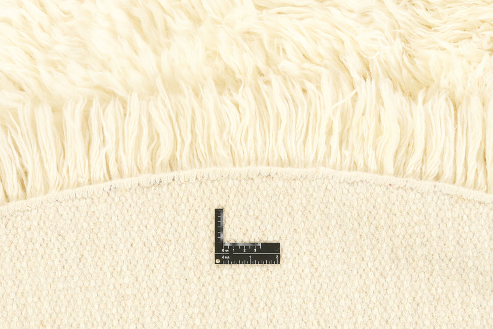 Walls Republic: Snow White Collection - Luxurious Rugs Woven with English Lincoln Wool150 cm x 150 cm