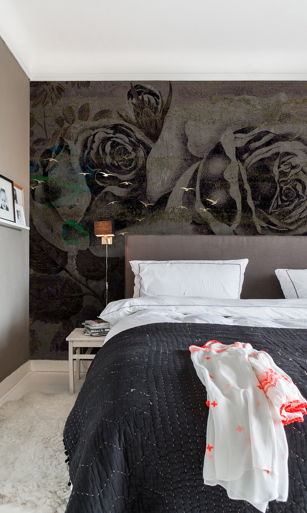 Charcoal Grey Enchanted Roses Mural Wallpaper M2567 - Sample