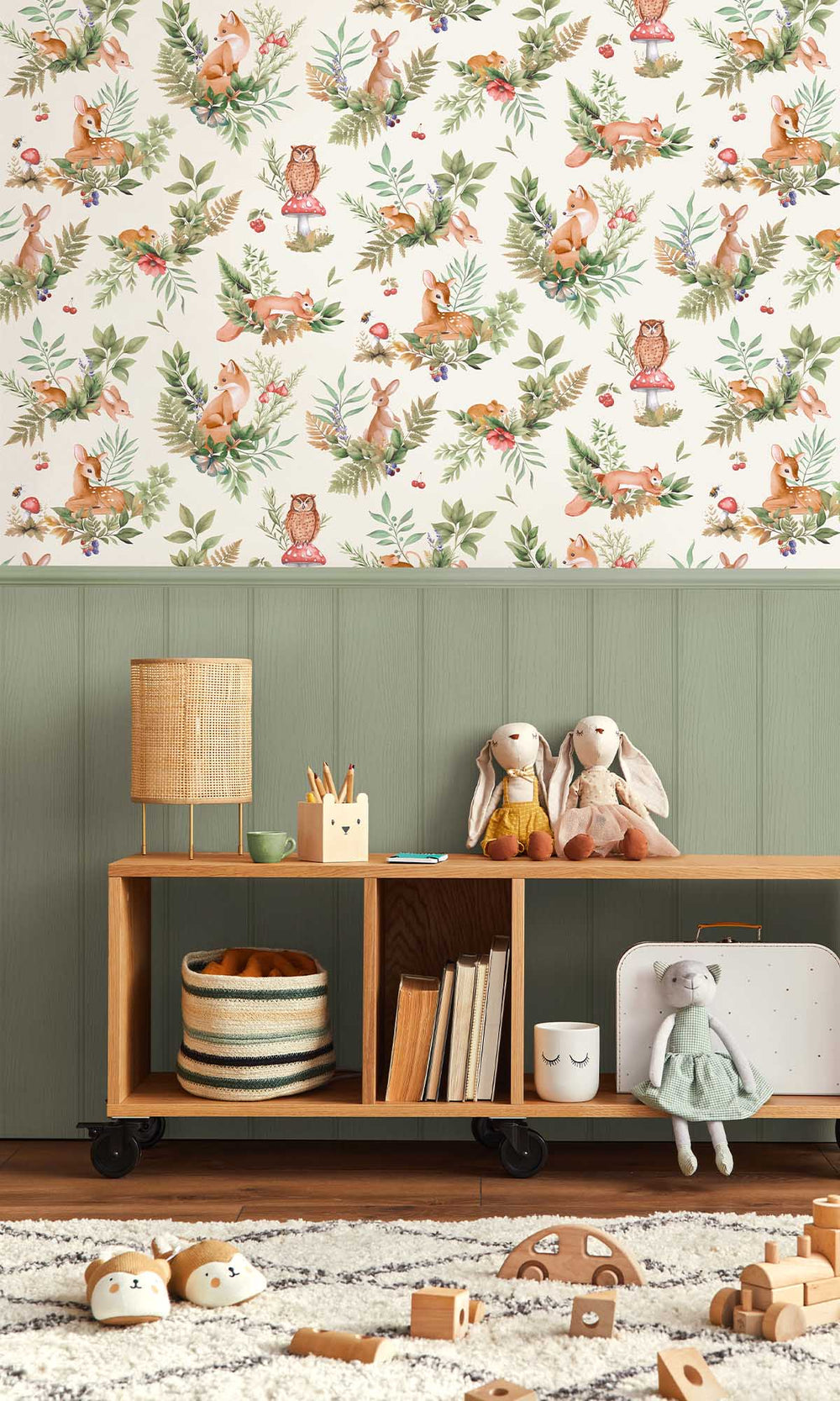 Cream/Multi Magical Woodlands Wallpaper R10043