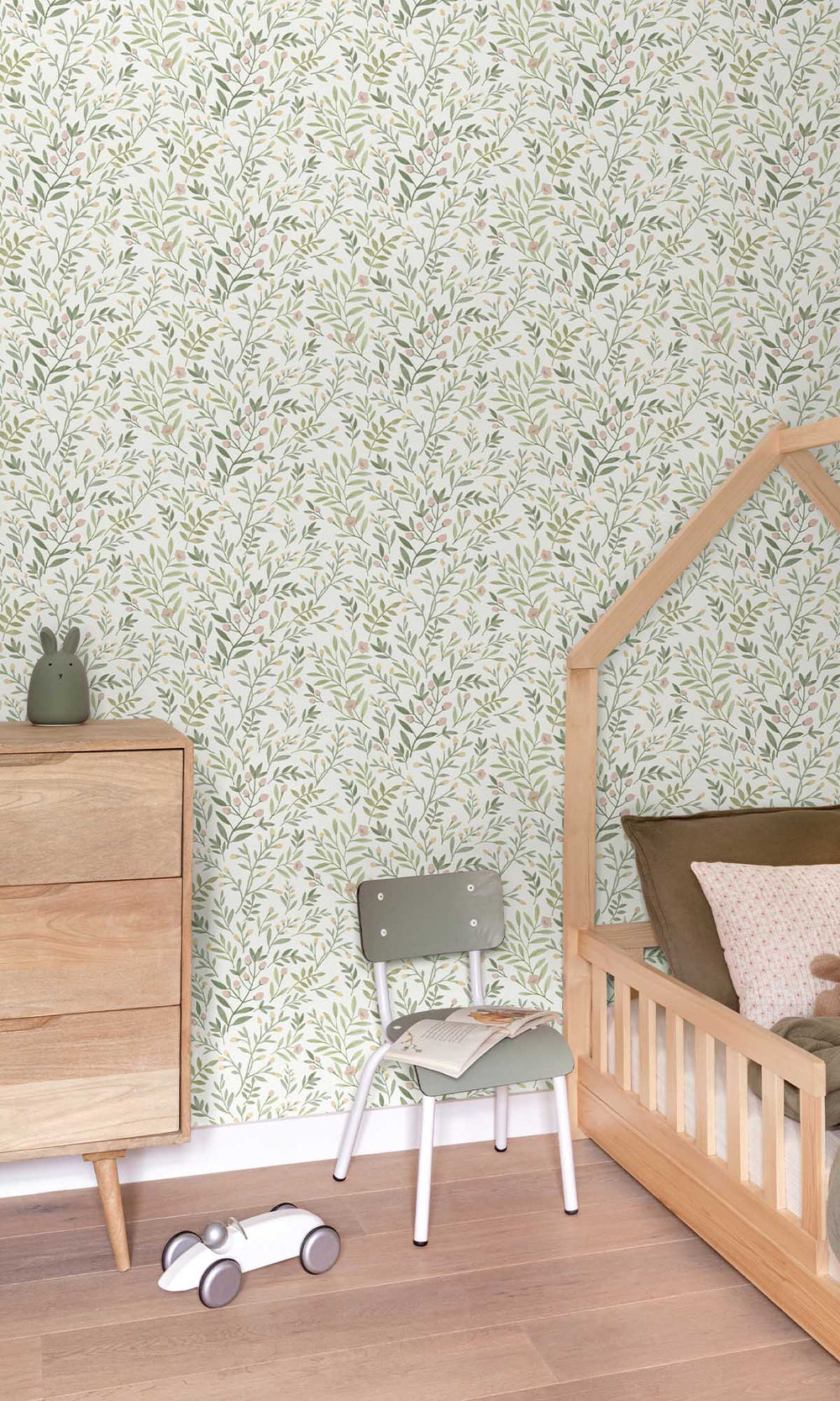 Multicoloured - Green Allover Leaves & Buds Wallpaper R10107