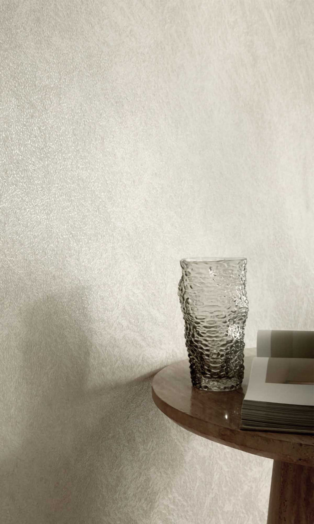 Play on Grey Abstract Leaf Print Wallpaper R10164