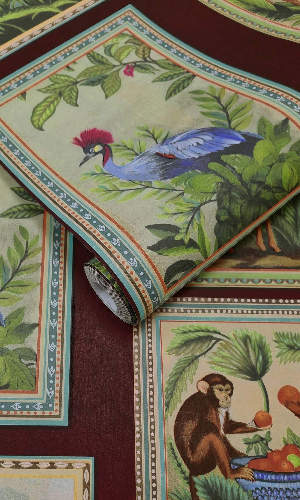 Berry Framed Jungle Beasts Wallpaper R10248