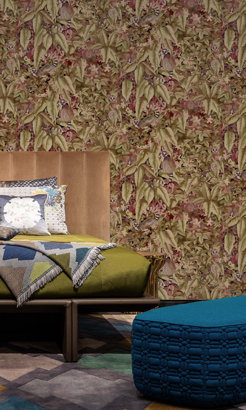 Berry Lush Foliage Wallpaper R10259