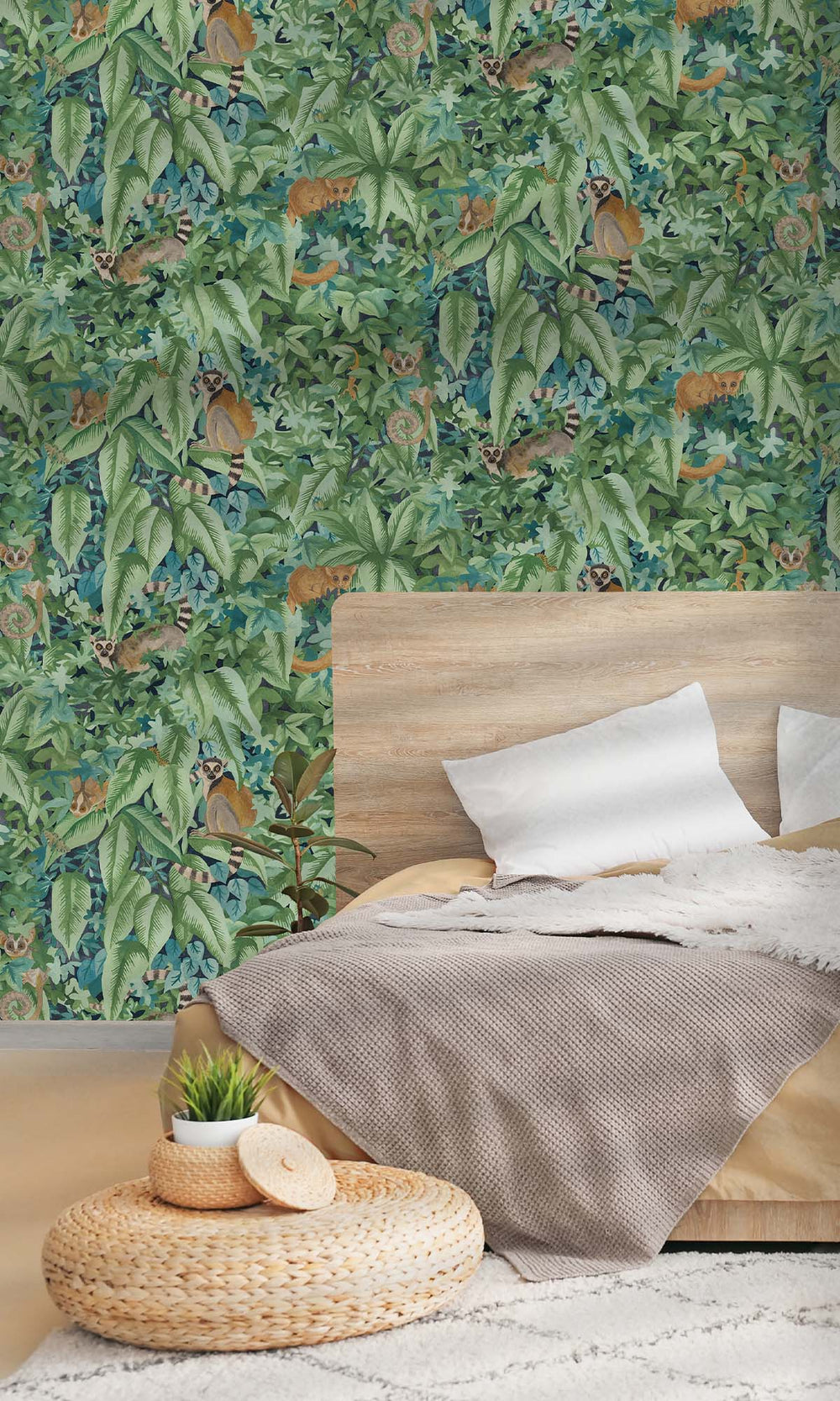 Aqua/Green Lush Foliage Wallpaper R10260