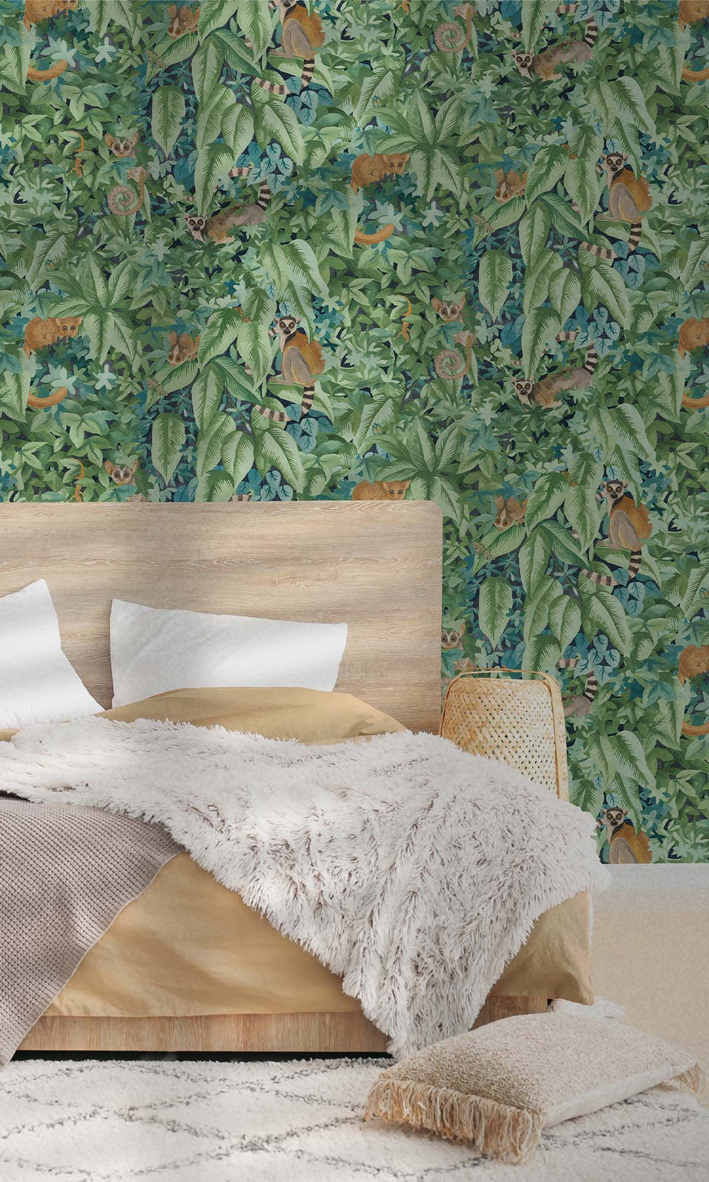 Aqua/Green Lush Foliage Wallpaper R10260