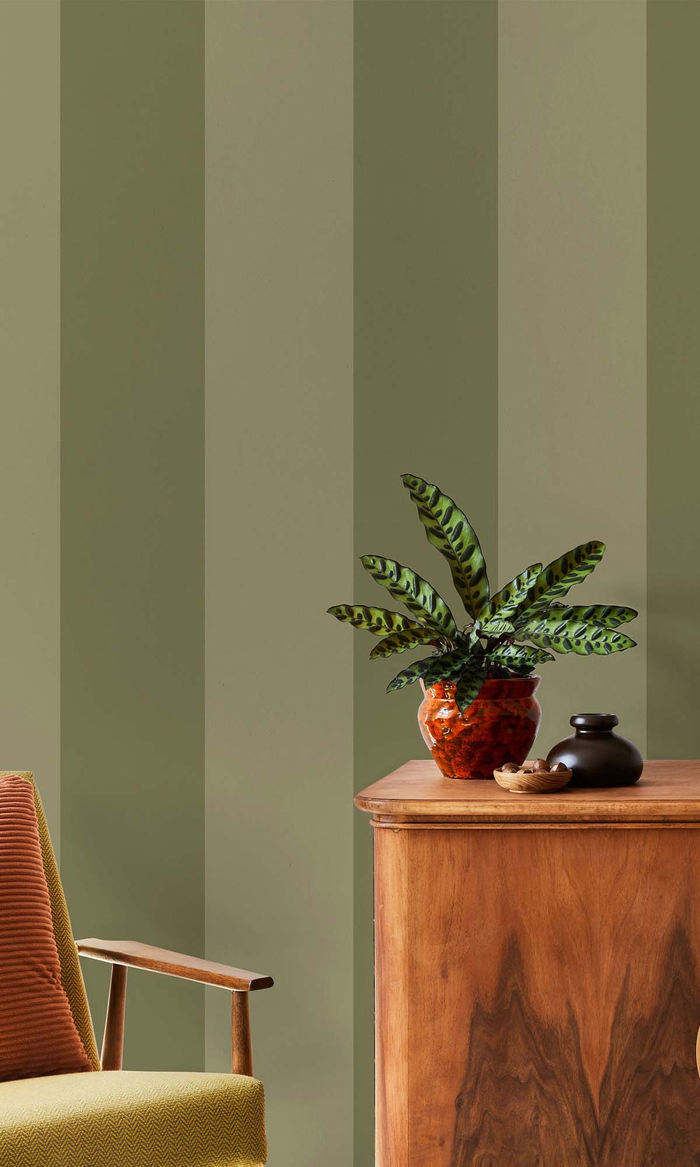 Green Bold Stripes Wallpaper R10277
