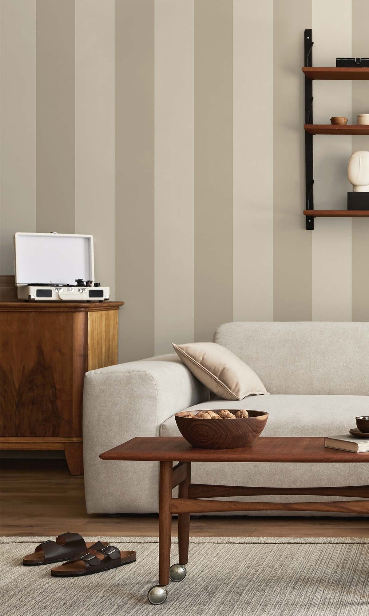 Beige Bold Stripes Wallpaper R10280