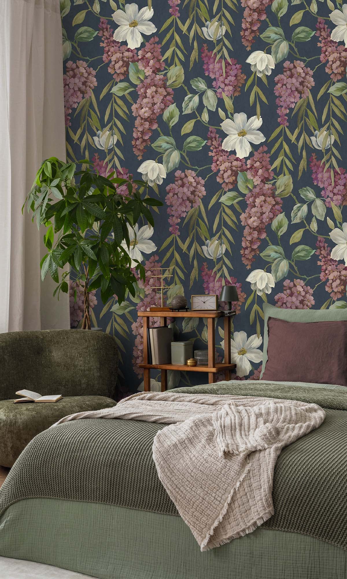 Navy Iconic Buddleia Wallpaper R10287