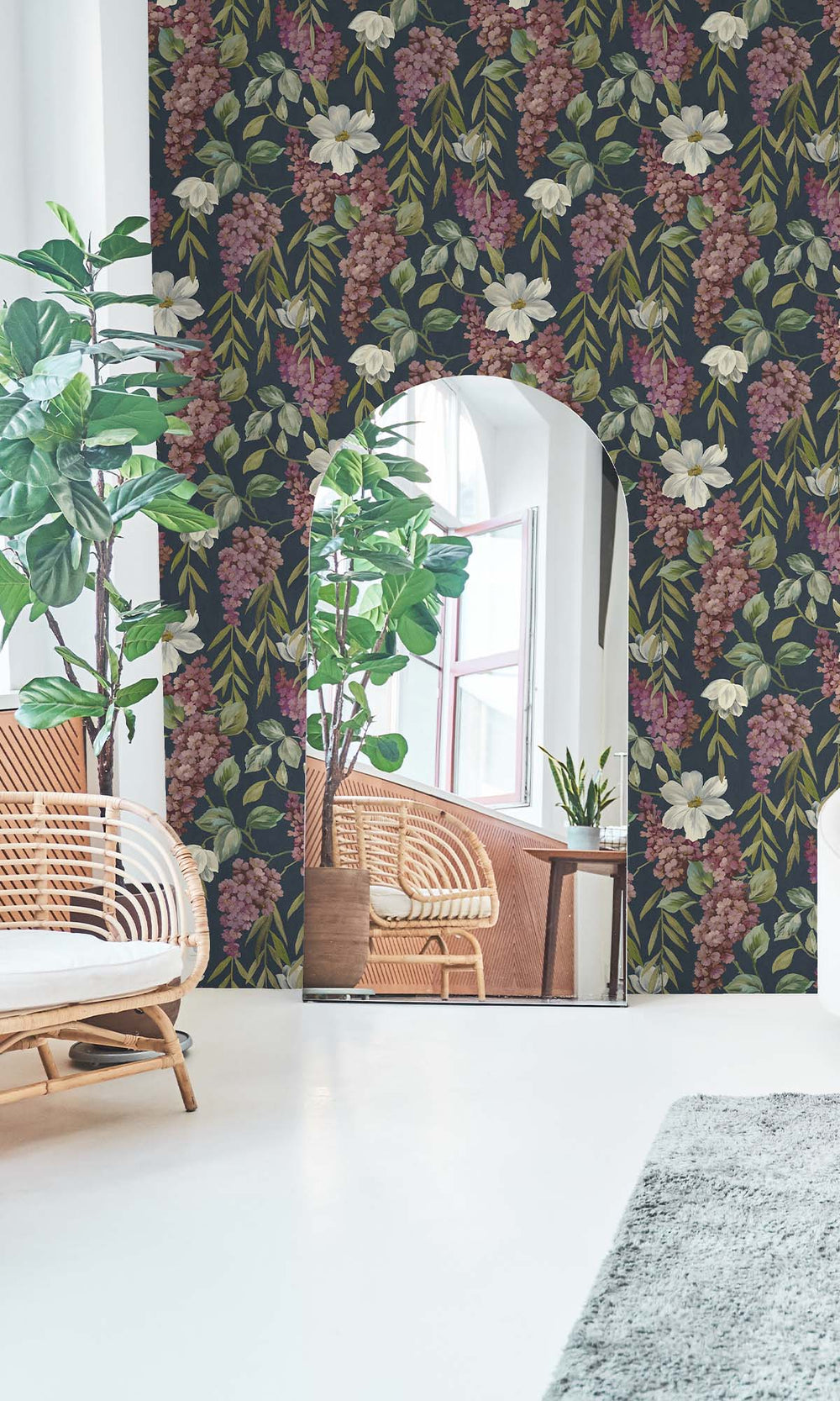 Navy Iconic Buddleia Wallpaper R10287