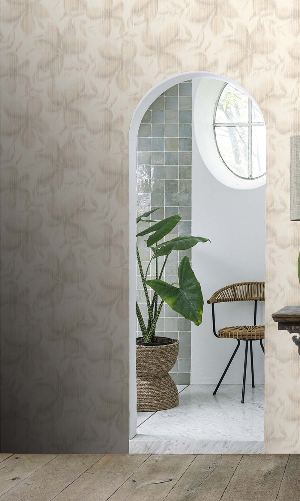 Creme Floral Camouflage Wallpaper R10322