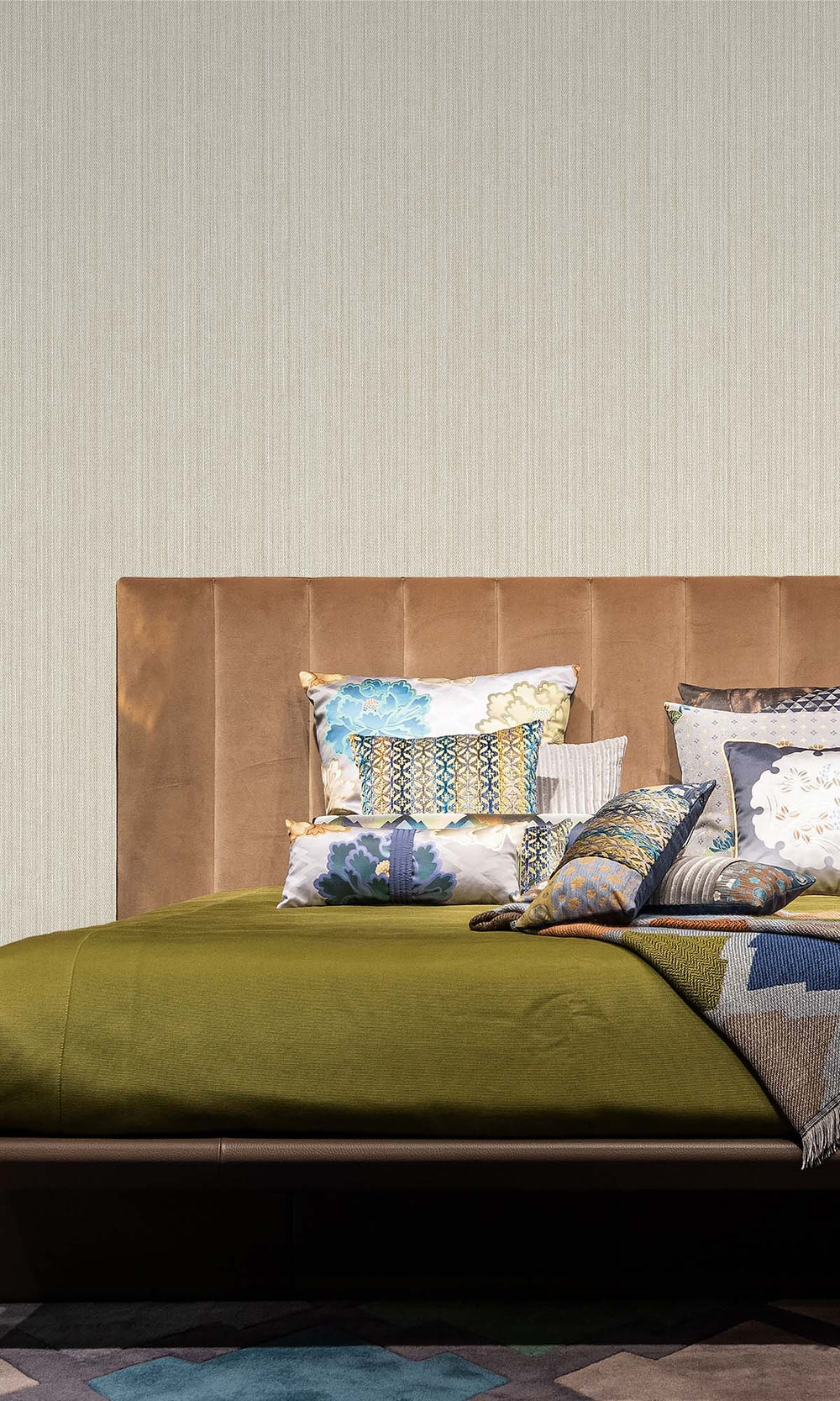 Cream Metallic Acrylic Chevron Print Wallpaper R10342