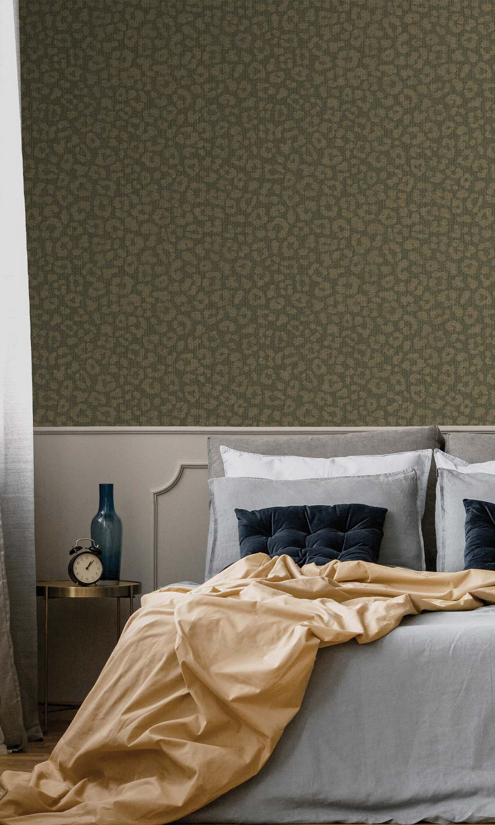 Moss Green Faux Leopard Print Wallpaper R10356