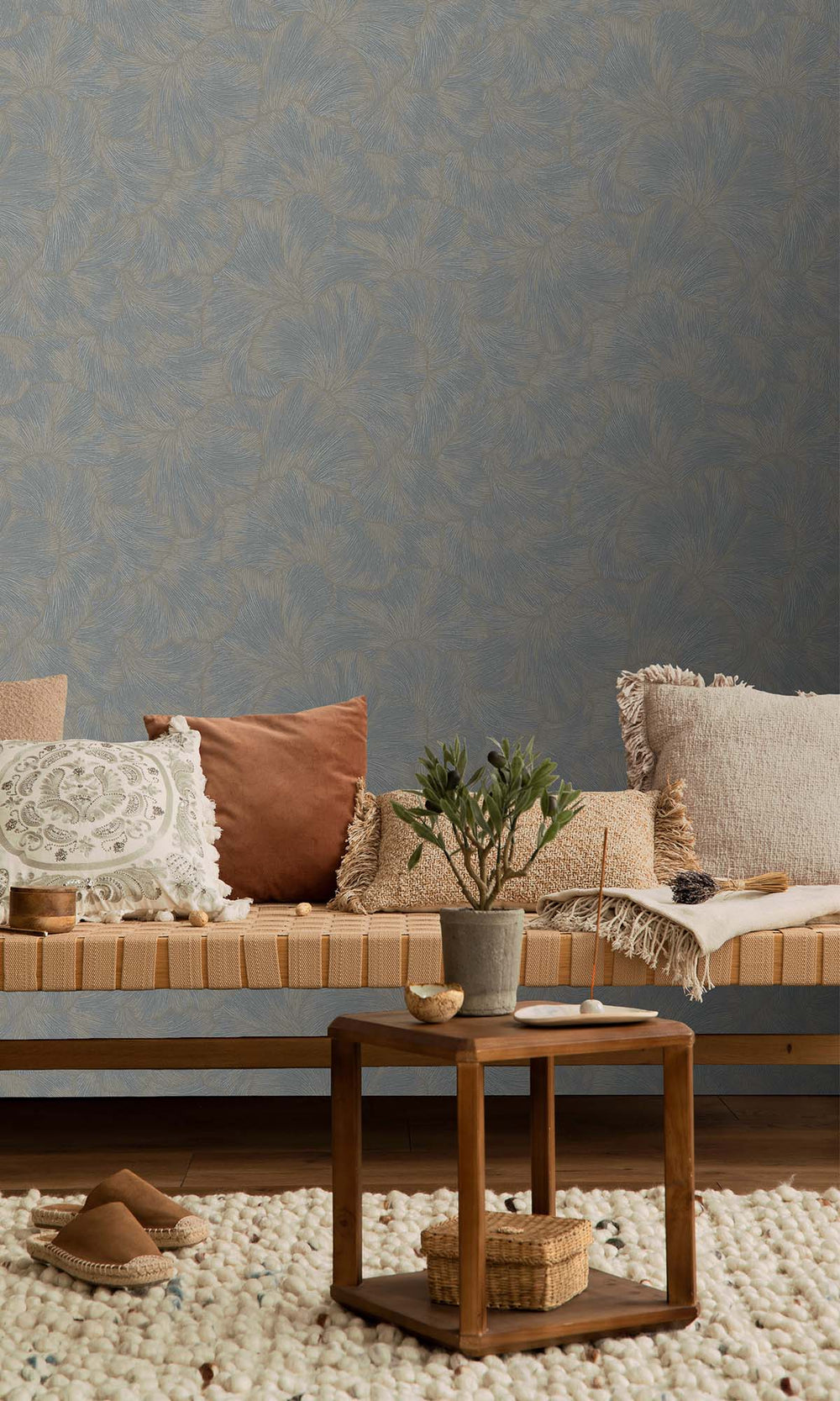 Blue Textured Ginko Leaves Wallpaper R10358