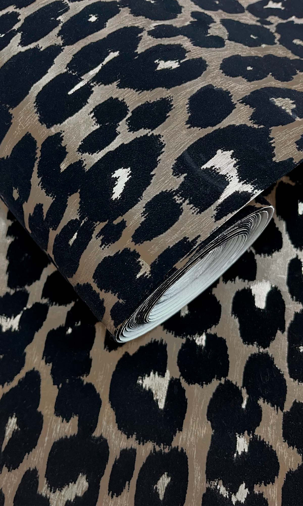 Umber Flocked Leopard Print Wallpaper R10369