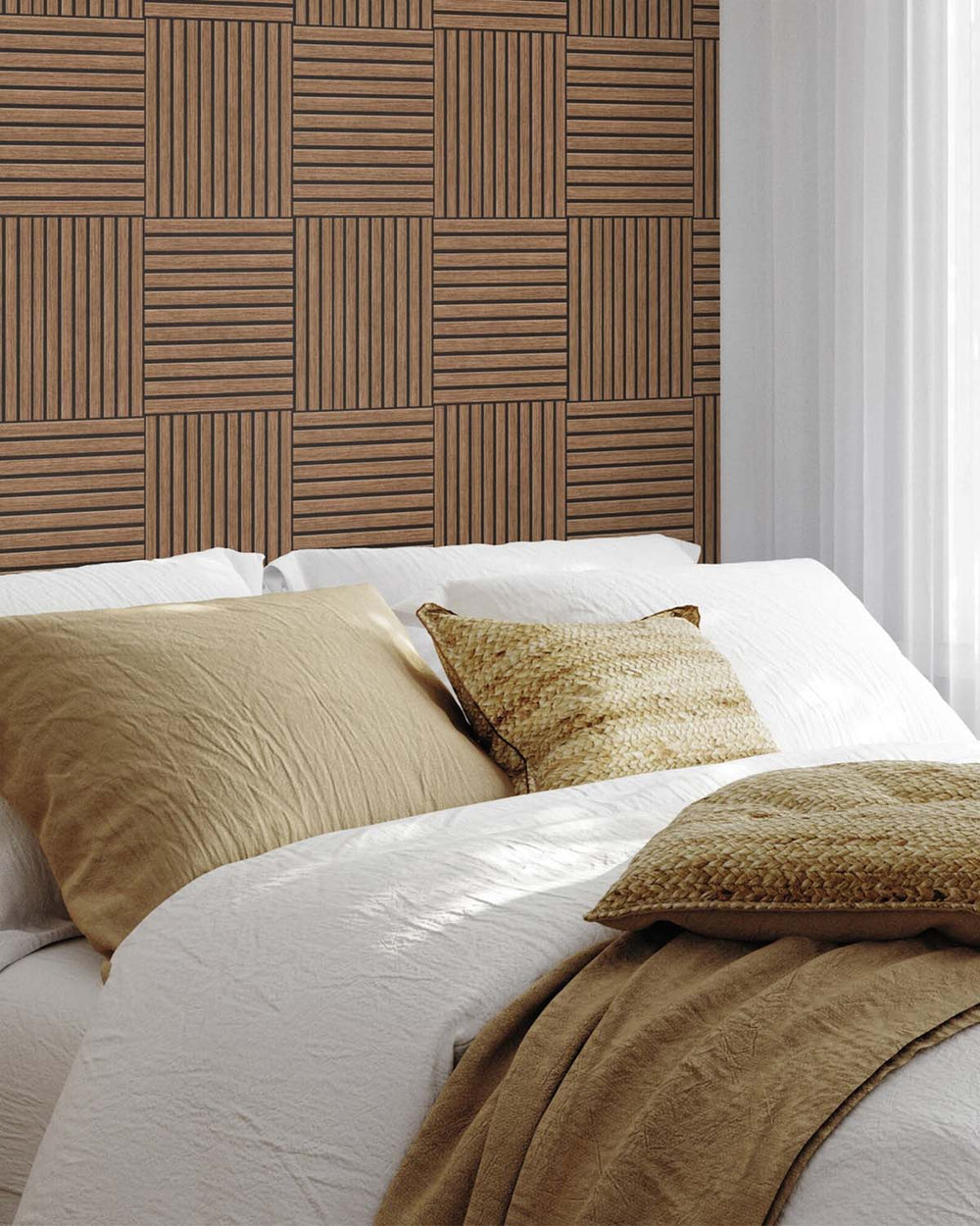 Antique Bourbon Wood Effect Wallpaper R10576