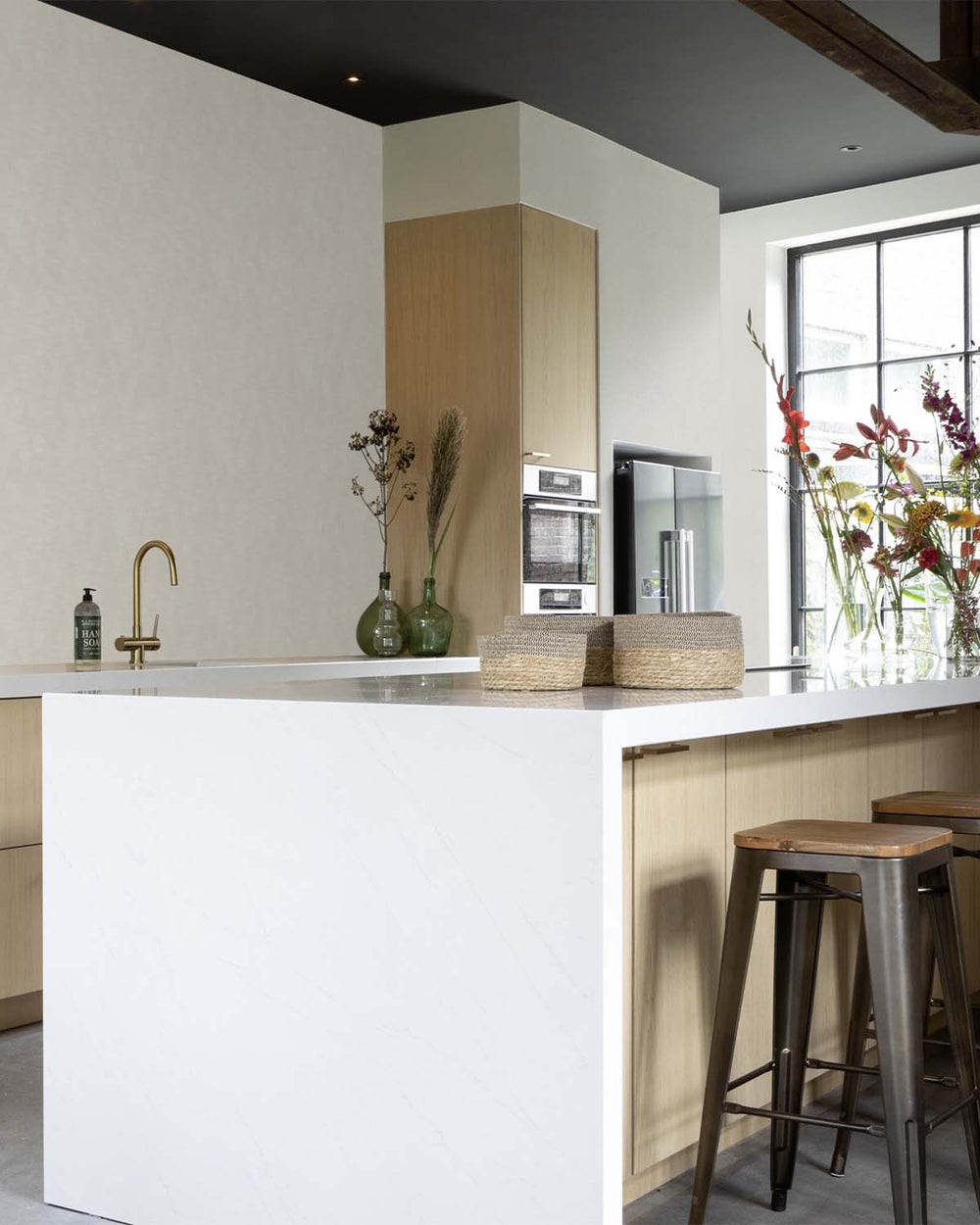 White - Taupe Geometric Weave Wallpaper R10614