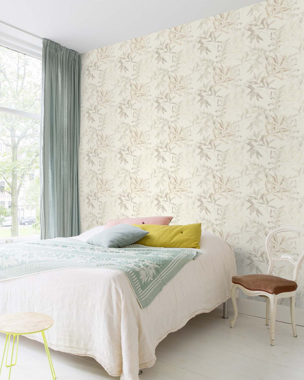 Grey - Taupe Floral Bamboo Wallpaper R10618